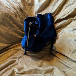 Blue velvet zip up size 8 ankle boots
